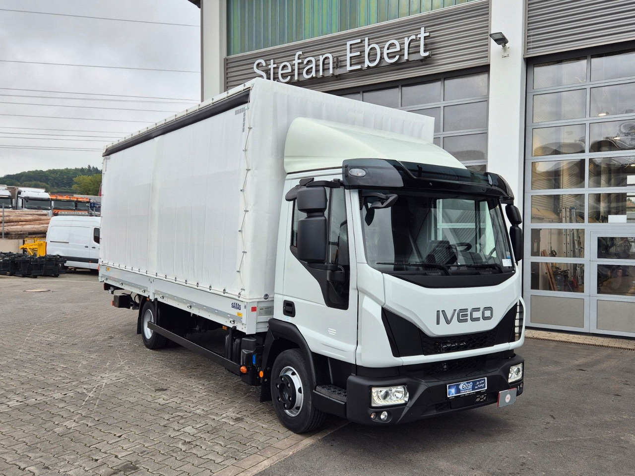 Iveco Eurocargo ML75E19/P LBW  Spoiler Klima 3 Sitze - Utilitaire rideaux coulissants (PLSC): photos 2 Iveco Eurocargo ML75E19/P LBW  Spoiler Klima 3 Sitze - Utilitaire rideaux coulissants (PLSC): photos 2