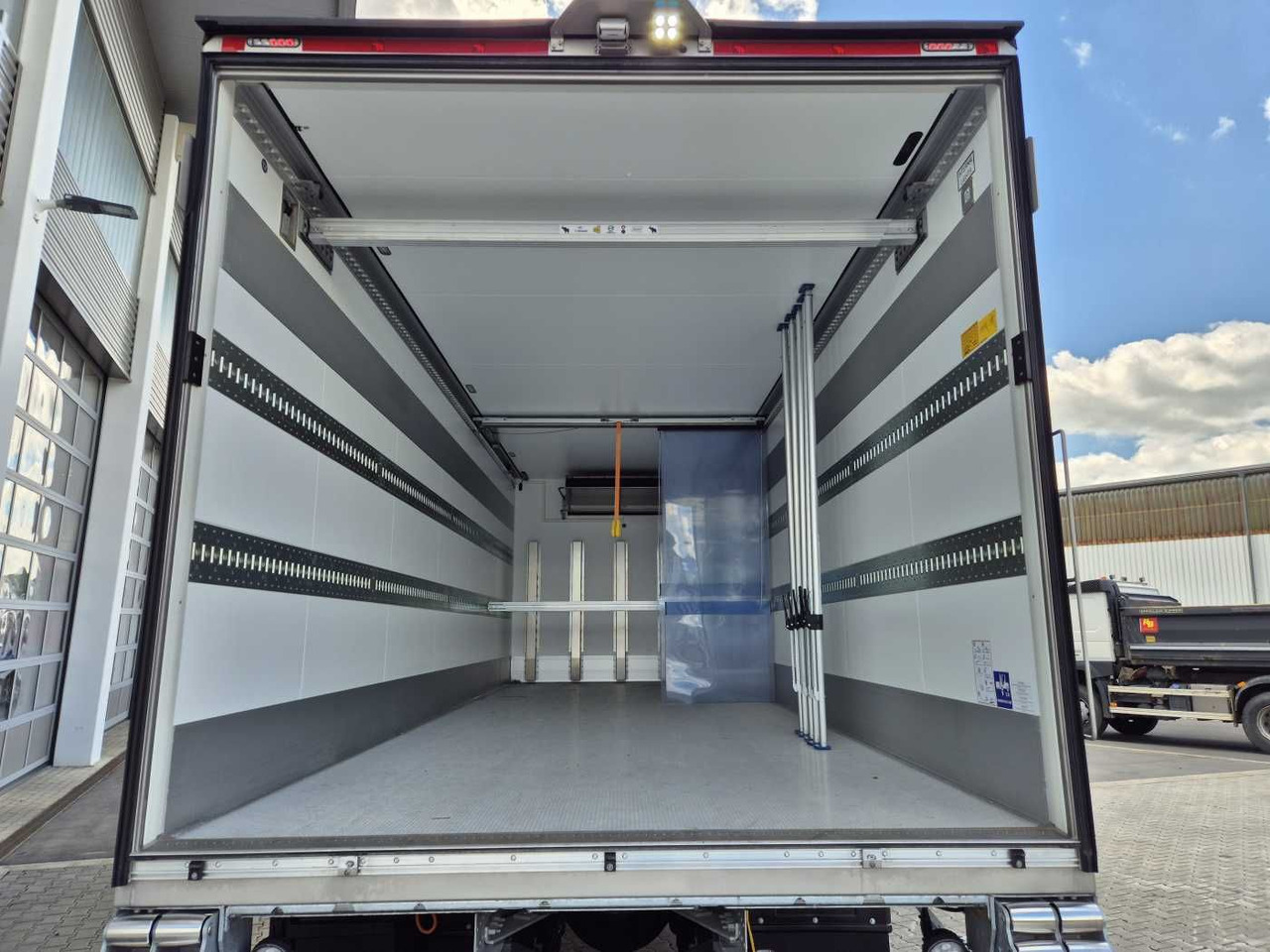 Iveco S-Way AD190S40/FP ThermoKing T-1000R LBW Tür AHK — crédit-bail Iveco S-Way AD190S40/FP ThermoKing T-1000R LBW Tür AHK: photos 13