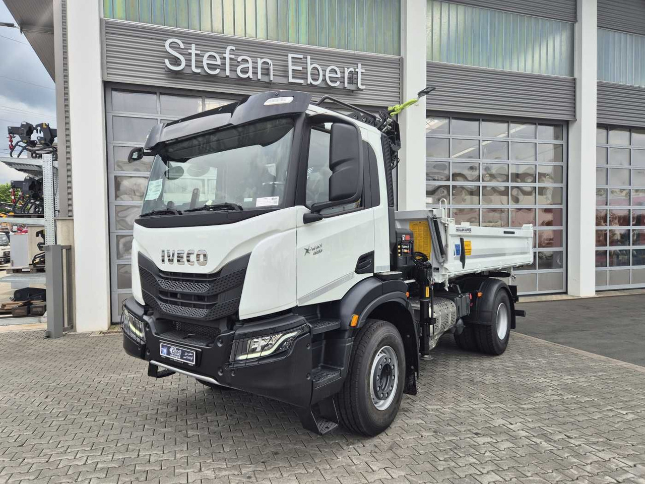 Iveco X-Way AD200X42/P HR OFF Hiab X-HIDUO 118E-3 Funk - Camion benne, Camion grue: photos 2 Iveco X-Way AD200X42/P HR OFF Hiab X-HIDUO 118E-3 Funk - Camion benne, Camion grue: photos 2