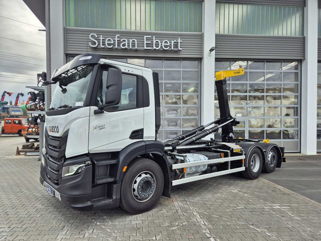 Iveco X-Way AD280X46Y/PS ON 6x2 Palfinger PHT20SLD5 4x - Camion ampliroll: photos 2 Iveco X-Way AD280X46Y/PS ON 6x2 Palfinger PHT20SLD5 4x - Camion ampliroll: photos 2