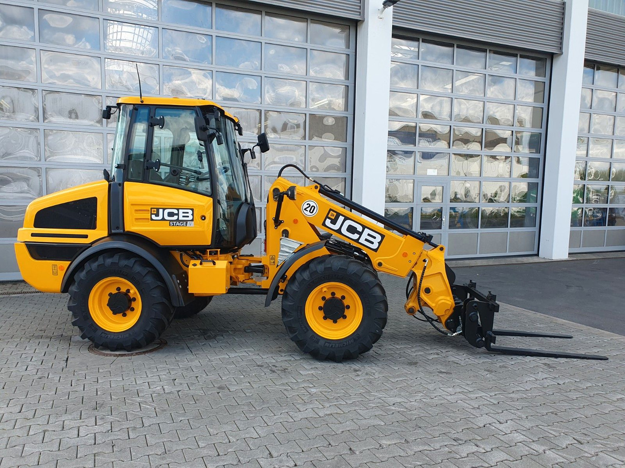 JCB TM 220 SV C / Neufahrzeug / Teleskop / Gabel - Chargeuse sur pneus: photos 3 JCB TM 220 SV C / Neufahrzeug / Teleskop / Gabel - Chargeuse sur pneus: photos 3