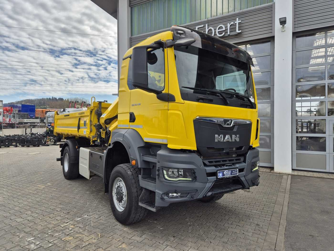 MAN TGS 18.430 4x4 BL Kran HMF 1130K-RCS Funk AHK - Camion benne: photos 3 MAN TGS 18.430 4x4 BL Kran HMF 1130K-RCS Funk AHK - Camion benne: photos 3