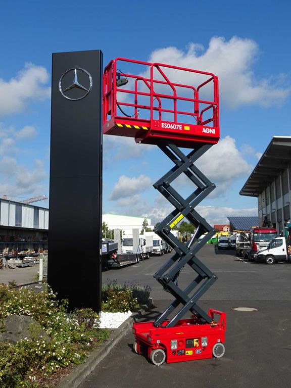 Magni ES0607E Scherenbühne // 5.6m Arbeitshöhe - Nacelle ciseaux: photos 4 Magni ES0607E Scherenbühne // 5.6m Arbeitshöhe - Nacelle ciseaux: photos 4