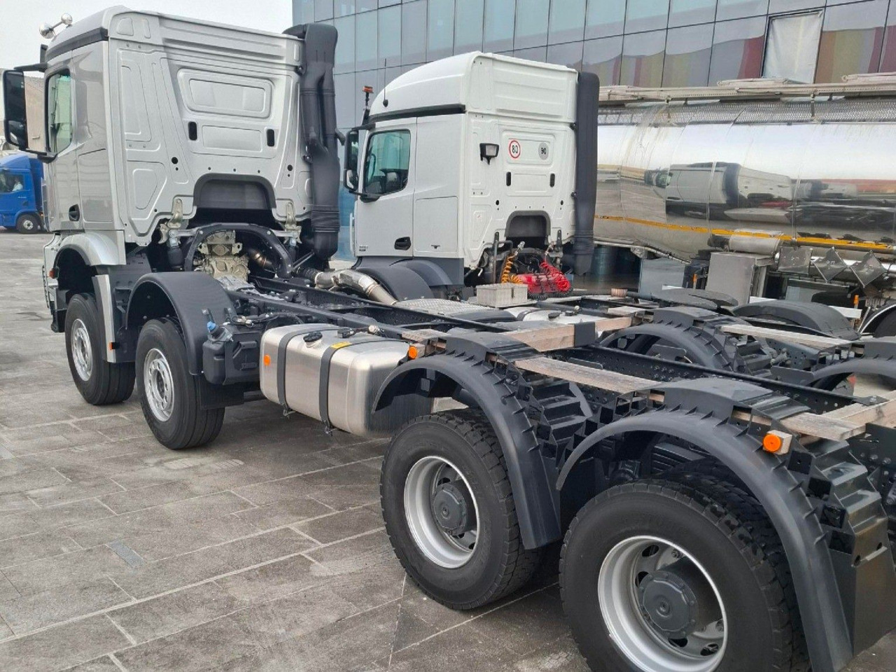 Mercedes-Benz Arocs 4153 8x4 Fahrgestell - Châssis cabine: photos 3 Mercedes-Benz Arocs 4153 8x4 Fahrgestell - Châssis cabine: photos 3