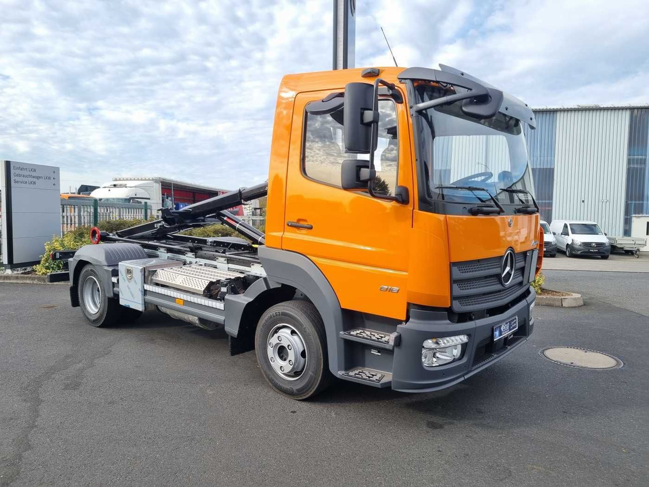 Mercedes-Benz Atego 818 K 4x2 HIAB XR5S3650 AHK Klima - Camion ampliroll: photos 5 Mercedes-Benz Atego 818 K 4x2 HIAB XR5S3650 AHK Klima - Camion ampliroll: photos 5