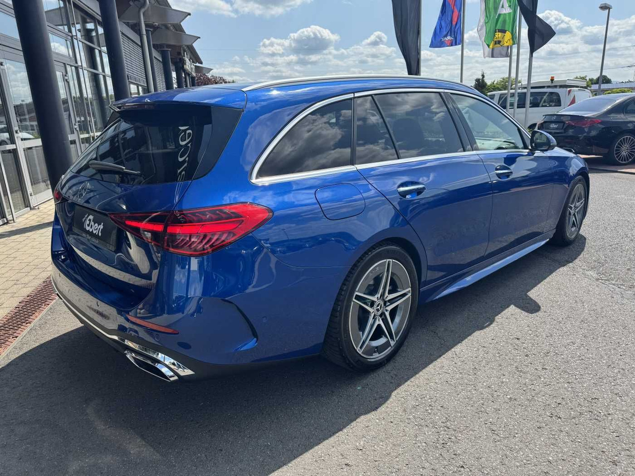 Mercedes-Benz C 200d AMG+Pano+Distr+Digital+AHK+HUD+360+IHC+ - Voiture: photos 4 Mercedes-Benz C 200d AMG+Pano+Distr+Digital+AHK+HUD+360+IHC+ - Voiture: photos 4
