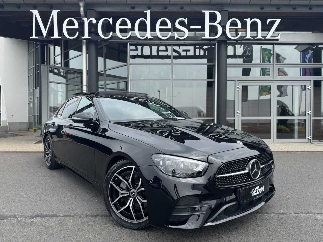 Mercedes-Benz E 220d AMG+Distr+Multibeam+Pano+ Ambiente+Night - Berline: photos 1 Mercedes-Benz E 220d AMG+Distr+Multibeam+Pano+ Ambiente+Night - Berline: photos 1