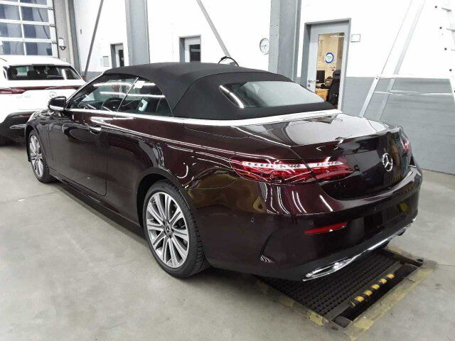 Mercedes-Benz E 400d Cabrio VOLL+AMG+Massage+Distr+Burm - Voiture: photos 4 Mercedes-Benz E 400d Cabrio VOLL+AMG+Massage+Distr+Burm - Voiture: photos 4