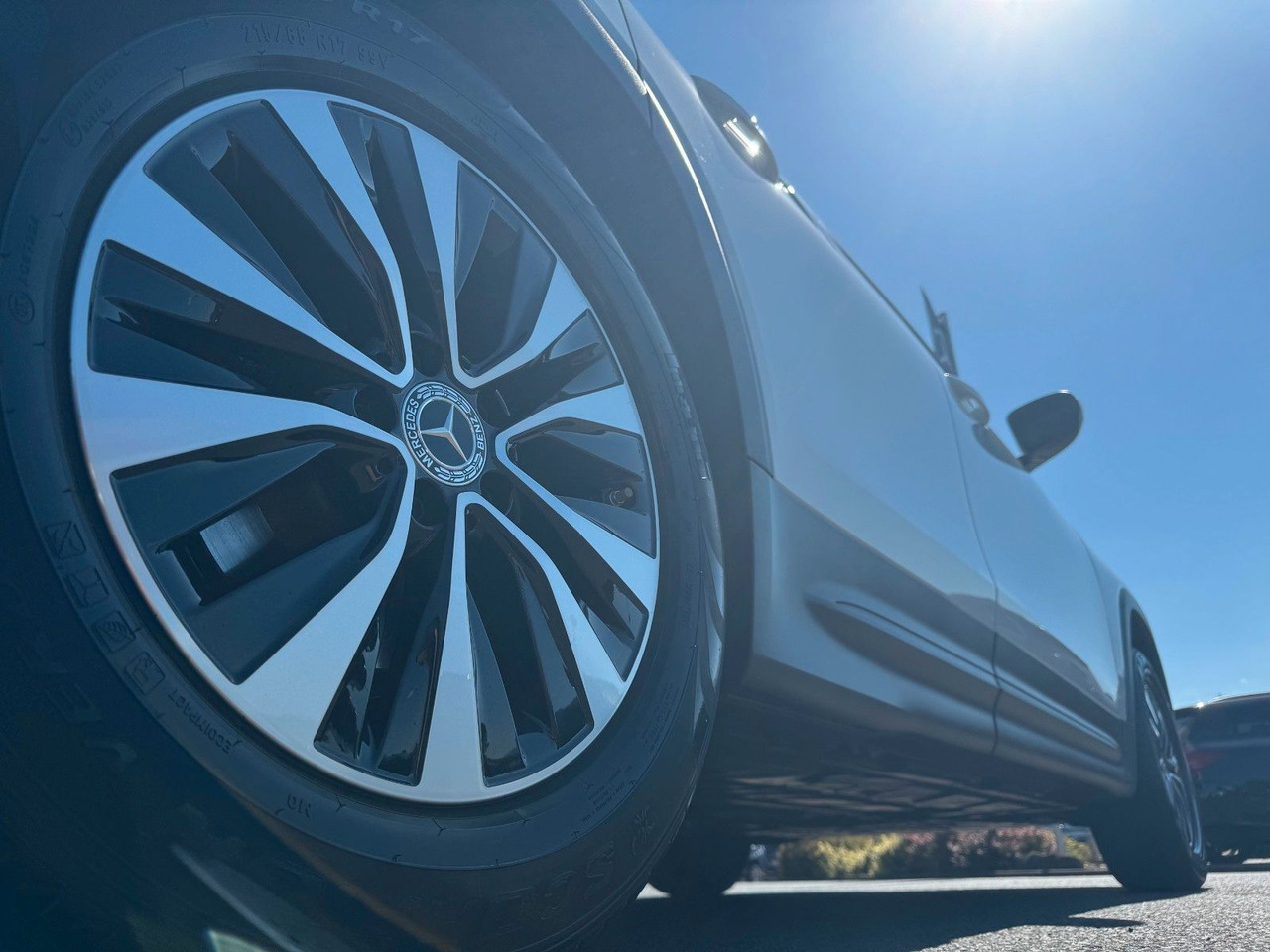 Mercedes-Benz GLB 180 Style+Distronic+RKamera+Vollleder - SUV: photos 5 Mercedes-Benz GLB 180 Style+Distronic+RKamera+Vollleder - SUV: photos 5