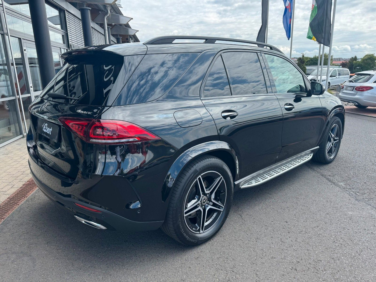 Mercedes-Benz GLE 350de 4M AMG+Pano+AHK+Burm+Distr++HUD+360+ - SUV: photos 4 Mercedes-Benz GLE 350de 4M AMG+Pano+AHK+Burm+Distr++HUD+360+ - SUV: photos 4