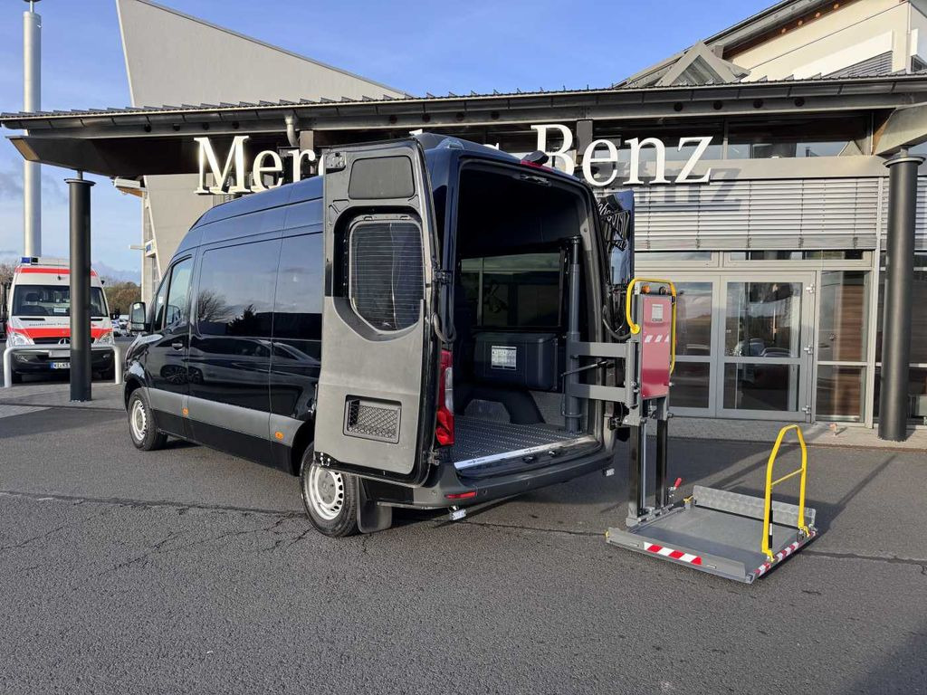Mercedes-Benz Sprinter 317 CDI Rollstuhl-/Behinderten-Lift AMF Mercedes-Benz Sprinter 317 CDI Rollstuhl-/Behinderten-Lift AMF - Minibus, Transport de personnes: photos 1 Mercedes-Benz Sprinter 317 CDI Rollstuhl-/Behinderten-Lift AMF Mercedes-Benz Sprinter 317 CDI Rollstuhl-/Behinderten-Lift AMF - Minibus, Transport de personnes: photos 1