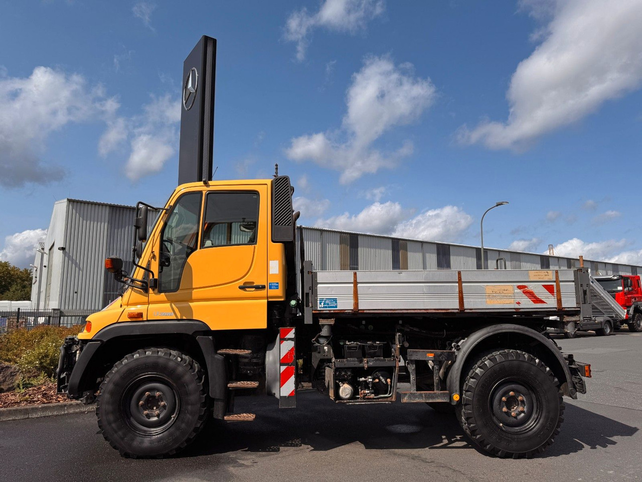 Mercedes-Benz Unimog U300 4x4 Vario-Pilot - Utilitaire plateau: photos 4 Mercedes-Benz Unimog U300 4x4 Vario-Pilot - Utilitaire plateau: photos 4