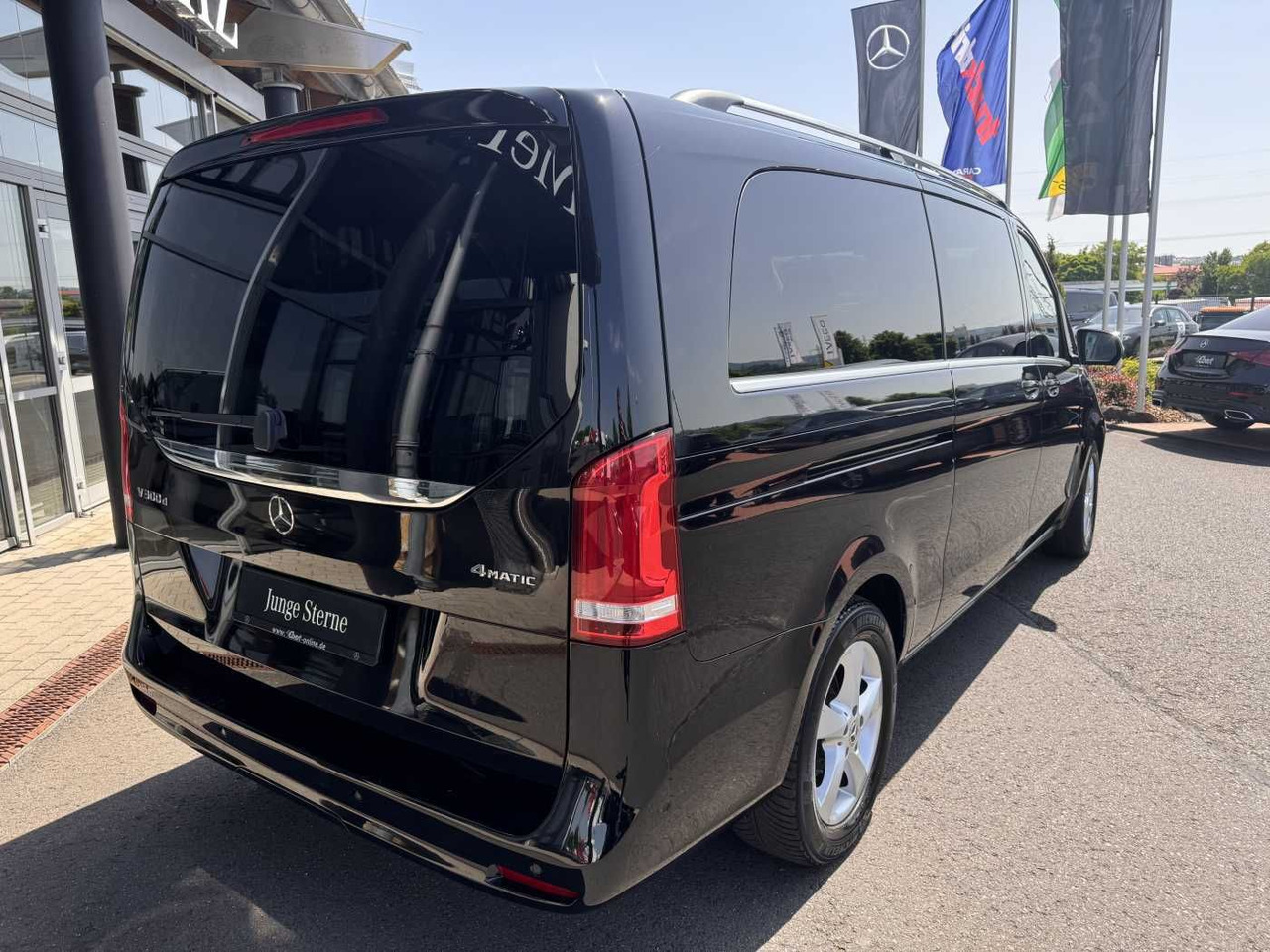 Mercedes-Benz V 300 d 4MATIC AVA 3430 AHK2,5 DISTRONIC 360 - Voiture: photos 4 Mercedes-Benz V 300 d 4MATIC AVA 3430 AHK2,5 DISTRONIC 360 - Voiture: photos 4