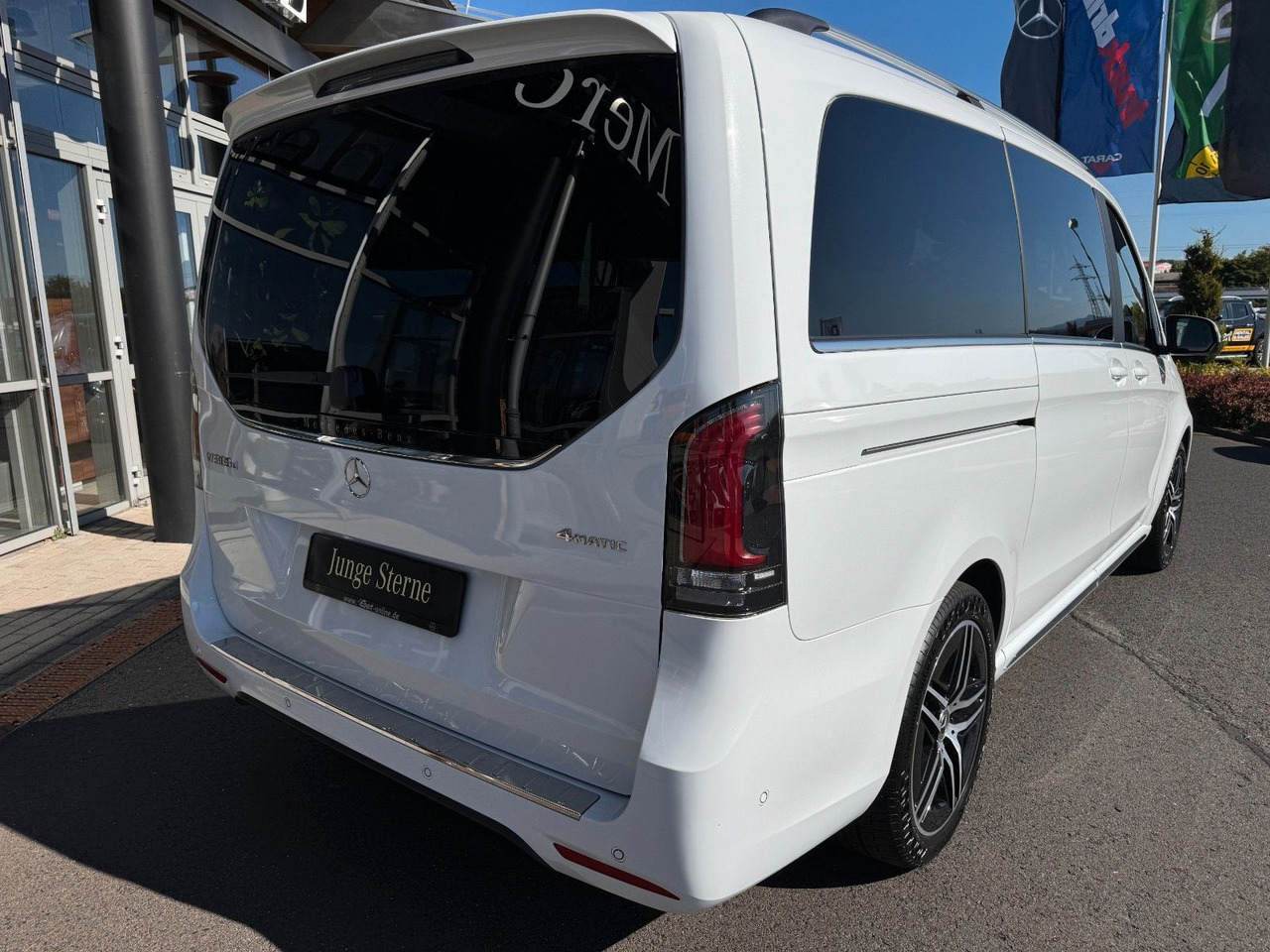 Mercedes-Benz V 300 d 4MATIC EXCLUSIVE AMG Tische AHK2,5to - Transport de personnes: photos 4 Mercedes-Benz V 300 d 4MATIC EXCLUSIVE AMG Tische AHK2,5to - Transport de personnes: photos 4