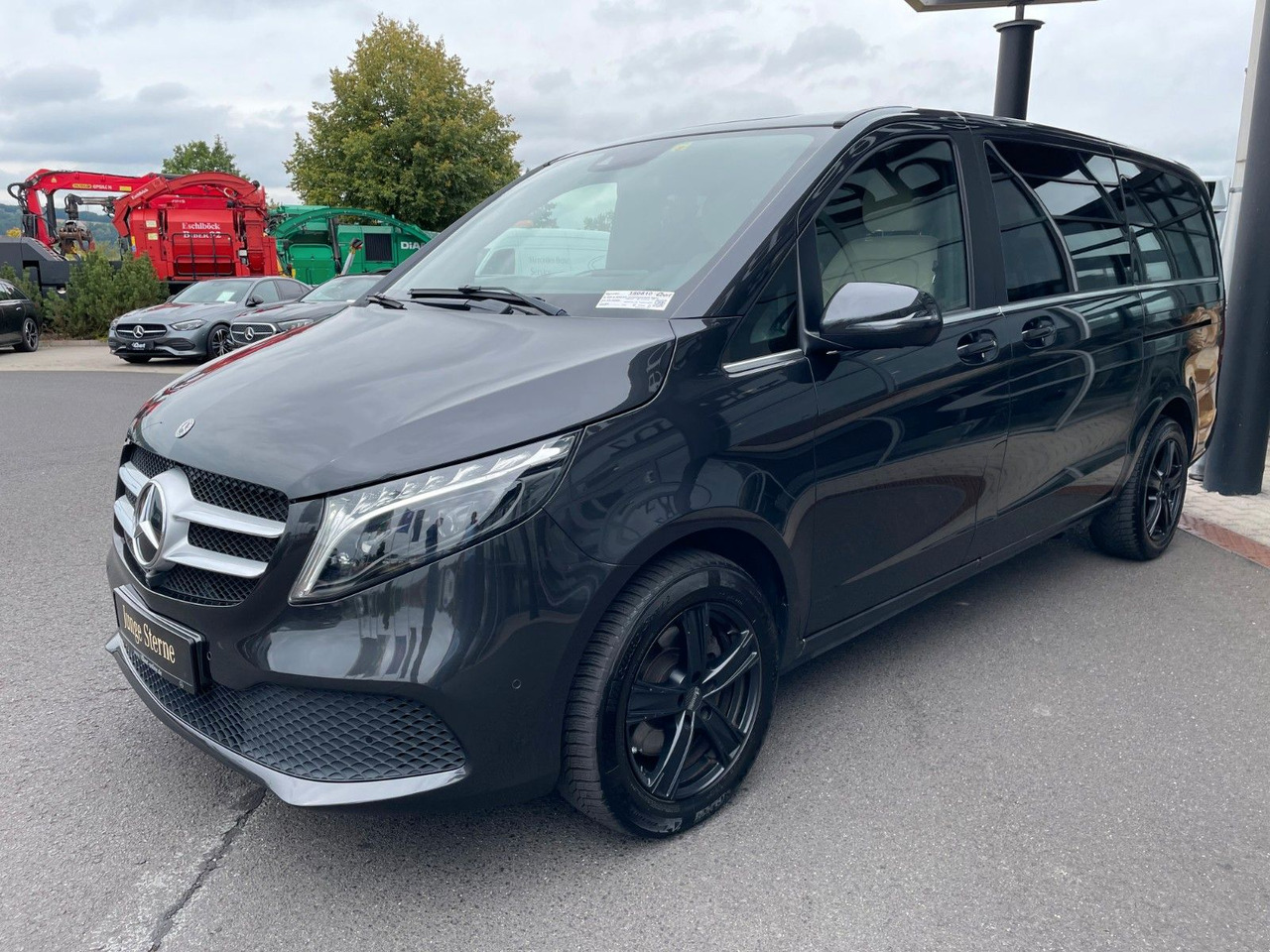 Mercedes-Benz V 300 d AVA ED 4MATIC Sitzklima Burmester 6Sitze - Transport de personnes: photos 2 Mercedes-Benz V 300 d AVA ED 4MATIC Sitzklima Burmester 6Sitze - Transport de personnes: photos 2