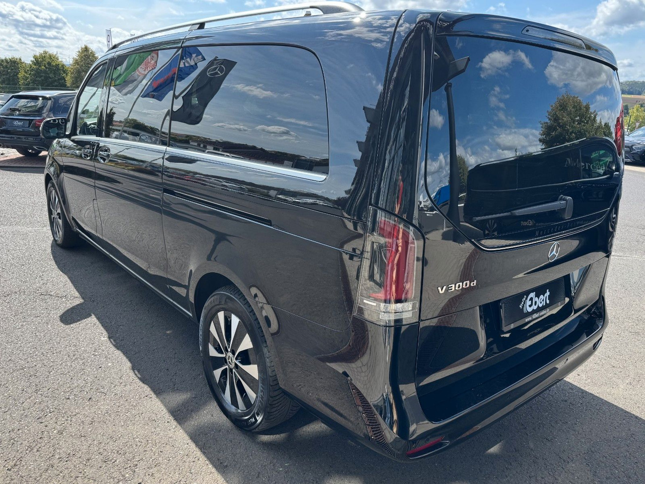 Mercedes-Benz V 300 d AVANTGARDE Extralang 360Kamera Standheiz - Transport de personnes: photos 3 Mercedes-Benz V 300 d AVANTGARDE Extralang 360Kamera Standheiz - Transport de personnes: photos 3