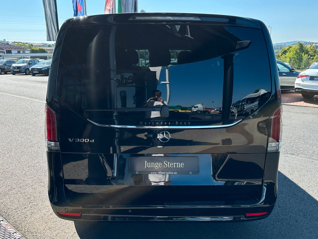 Mercedes-Benz V 300 d AVANTGARDE Extralang 360Kamera Standheiz - Transport de personnes: photos 5 Mercedes-Benz V 300 d AVANTGARDE Extralang 360Kamera Standheiz - Transport de personnes: photos 5