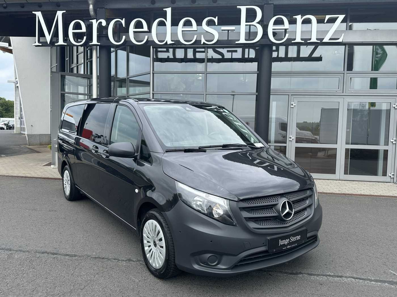 Mercedes-Benz Vito 116 CDI Tourer 3430 9G 2xKlima Kamera - Voiture: photos 1 Mercedes-Benz Vito 116 CDI Tourer 3430 9G 2xKlima Kamera - Voiture: photos 1