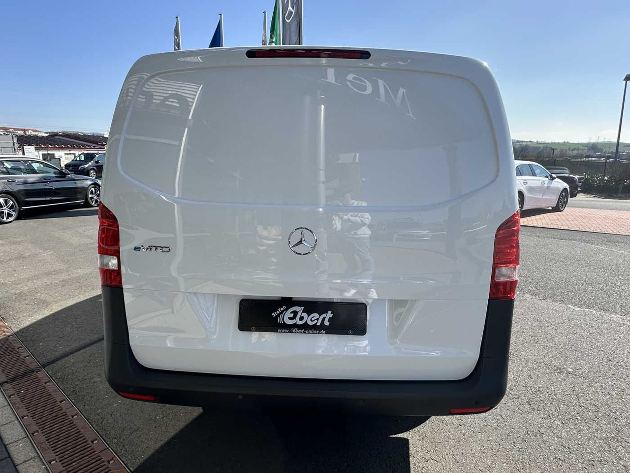 Mercedes-Benz eVito 112 Klima Kamera Audio 30 Sitzheiz Tempom. - Fourgonnette, Utilitaire électrique: photos 5 Mercedes-Benz eVito 112 Klima Kamera Audio 30 Sitzheiz Tempom. - Fourgonnette, Utilitaire électrique: photos 5