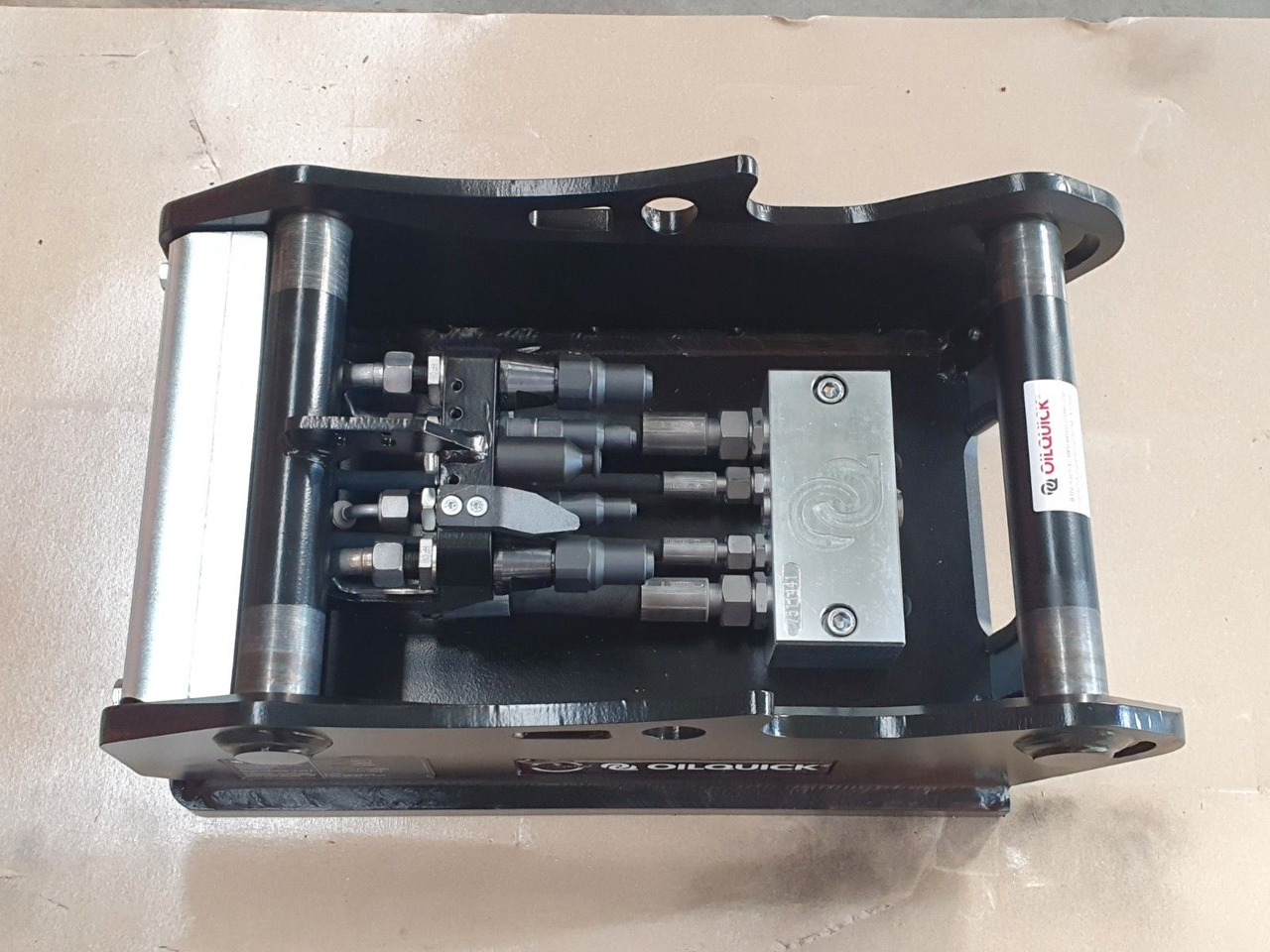 OilQuick OQ45-5 Adapterplatte für Westtech &mehr - Attache rapide: photos 5 OilQuick OQ45-5 Adapterplatte für Westtech &mehr - Attache rapide: photos 5