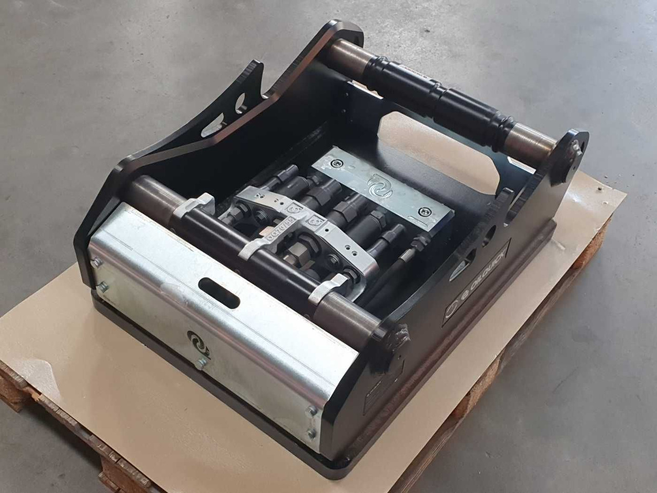 OilQuick OQ70/55 Adapterplatte für Westtech NEU - Attache rapide: photos 4 OilQuick OQ70/55 Adapterplatte für Westtech NEU - Attache rapide: photos 4