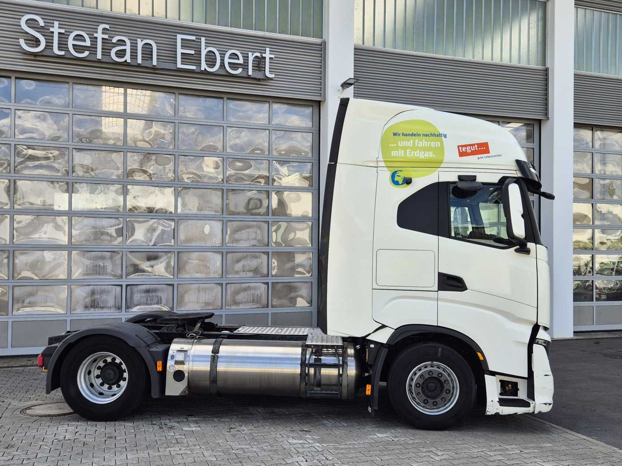 Iveco S-Way AS440S46 NG Intarder Abbiegeassistent - Tracteur routier: photos 5 Iveco S-Way AS440S46 NG Intarder Abbiegeassistent - Tracteur routier: photos 5