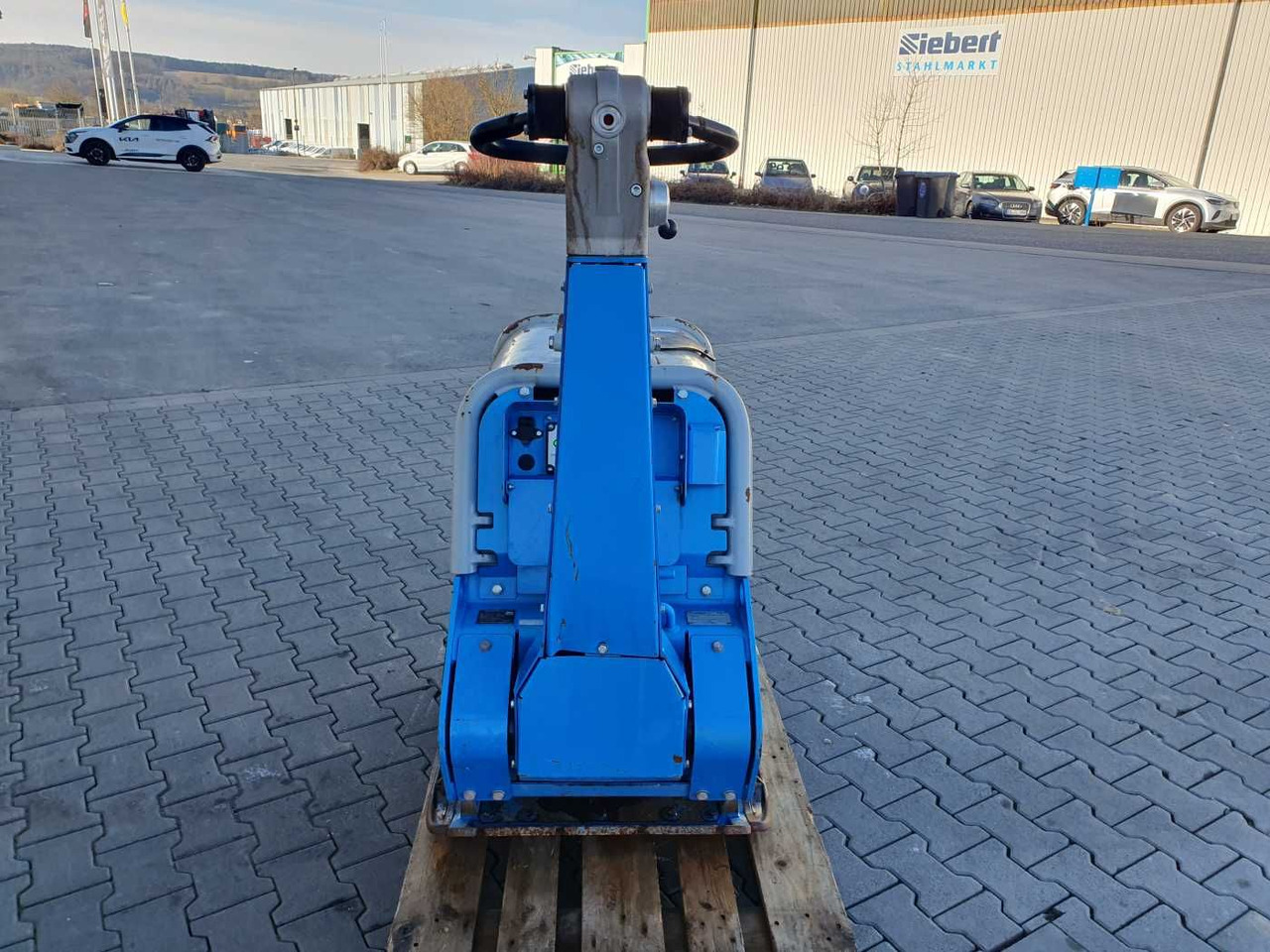 Weber CR 8 Hatz-Diesel 601kg Rüttelplatte 117 h - Plaque vibrante: photos 4 Weber CR 8 Hatz-Diesel 601kg Rüttelplatte 117 h - Plaque vibrante: photos 4