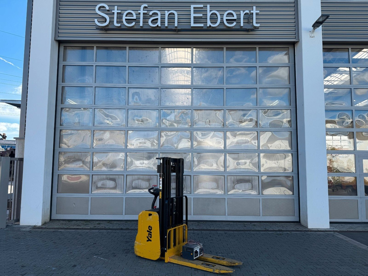 Yale MS 12 AC / Triplex: 4m! / nur 180h! / 2014 - Gerbeur: photos 1 Yale MS 12 AC / Triplex: 4m! / nur 180h! / 2014 - Gerbeur: photos 1