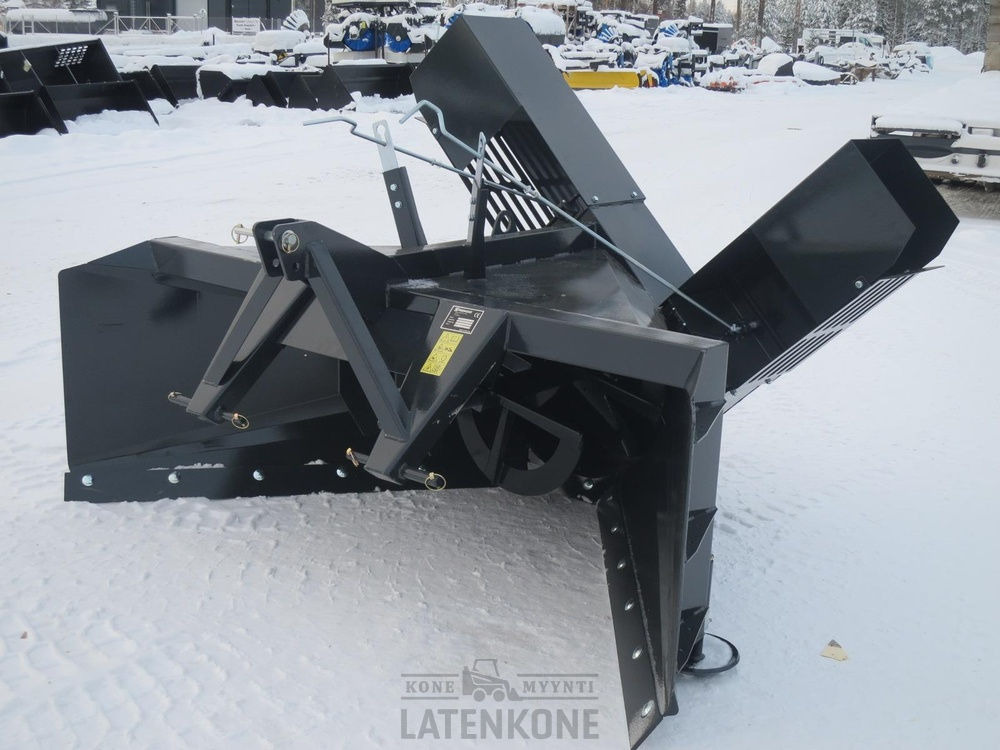 Padagas Traktorin Lumilinko SBV-2250 - Souffleuse à neige: photos 1 Padagas Traktorin Lumilinko SBV-2250 - Souffleuse à neige: photos 1