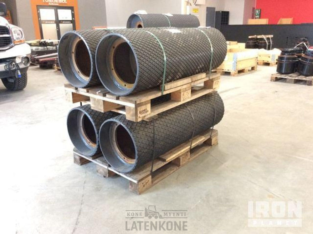 Metso Conveyor drive pulley drum 416x1260mm 340700 - Pièces de rechange pour Concasseur: photos 2 Metso Conveyor drive pulley drum 416x1260mm 340700 - Pièces de rechange pour Concasseur: photos 2