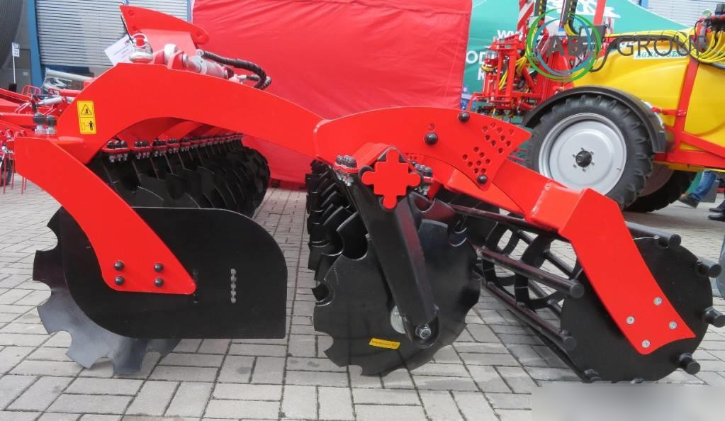 Awemak hydraulic folding disc harrow Ozyrys BTH40, 4 m - Cover crop: photos 3 Awemak hydraulic folding disc harrow Ozyrys BTH40, 4 m - Cover crop: photos 3