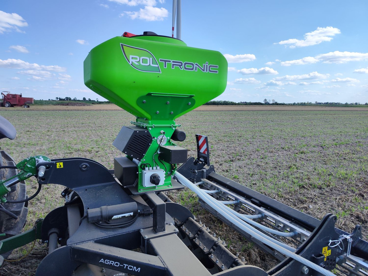 Catch Crop Seeder ROL-TRONIC SP-2 200l - Distributeur d'engrais: photos 3 Catch Crop Seeder ROL-TRONIC SP-2 200l - Distributeur d'engrais: photos 3