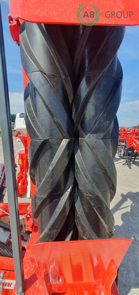 Faucheuse Harmak disc mower with roller conditioner DM-210: photos 8 Faucheuse Harmak disc mower with roller conditioner DM-210: photos 8