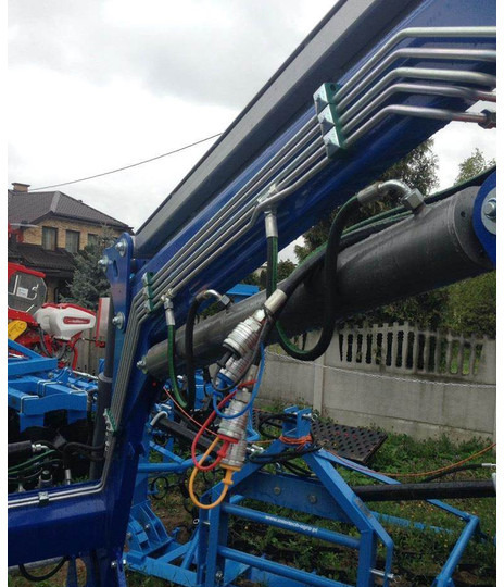 Inter-Tech Ładowacz czołowy IT1600/L - Chargeur frontal pour tracteur: photos 1 Inter-Tech Ładowacz czołowy IT1600/L - Chargeur frontal pour tracteur: photos 1