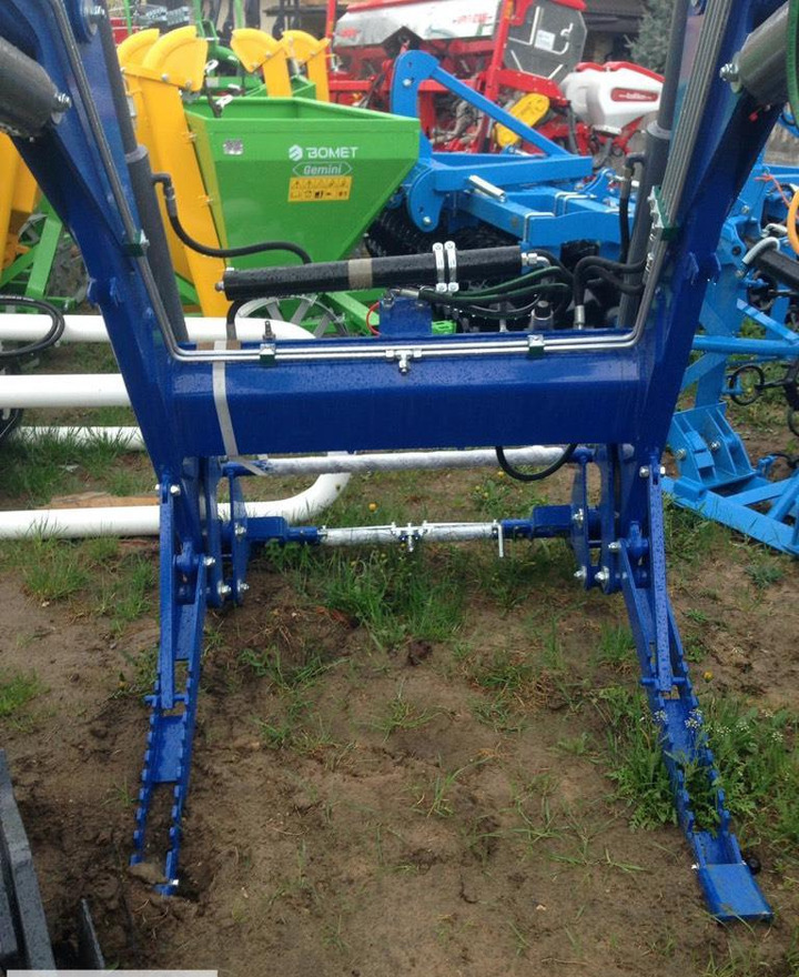 Inter-Tech front loader IT 1600 / L - Chargeur frontal pour tracteur: photos 5 Inter-Tech front loader IT 1600 / L - Chargeur frontal pour tracteur: photos 5