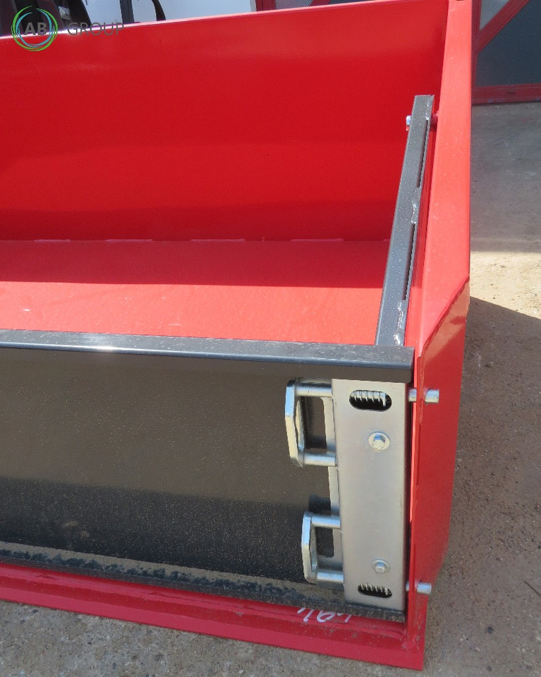 Inter-Tech hydraulic loading bucket 2,0 m, SS11 - Godet pour chargeur: photos 3 Inter-Tech hydraulic loading bucket 2,0 m, SS11 - Godet pour chargeur: photos 3