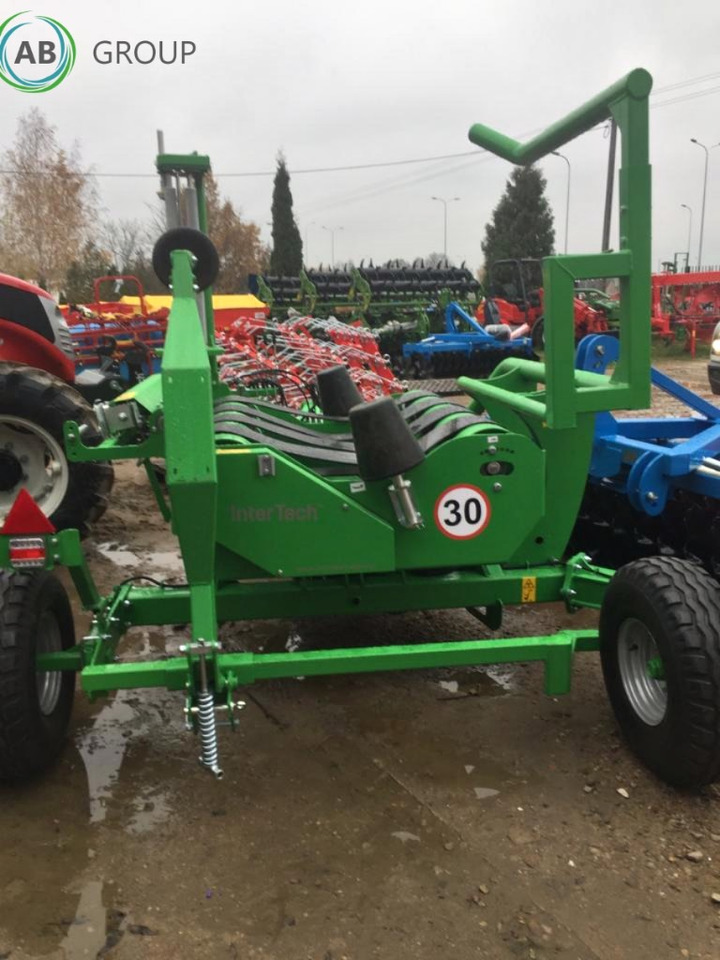 Inter-Tech self loading bale wrap GO01 - Enrubanneuse: photos 5 Inter-Tech self loading bale wrap GO01 - Enrubanneuse: photos 5