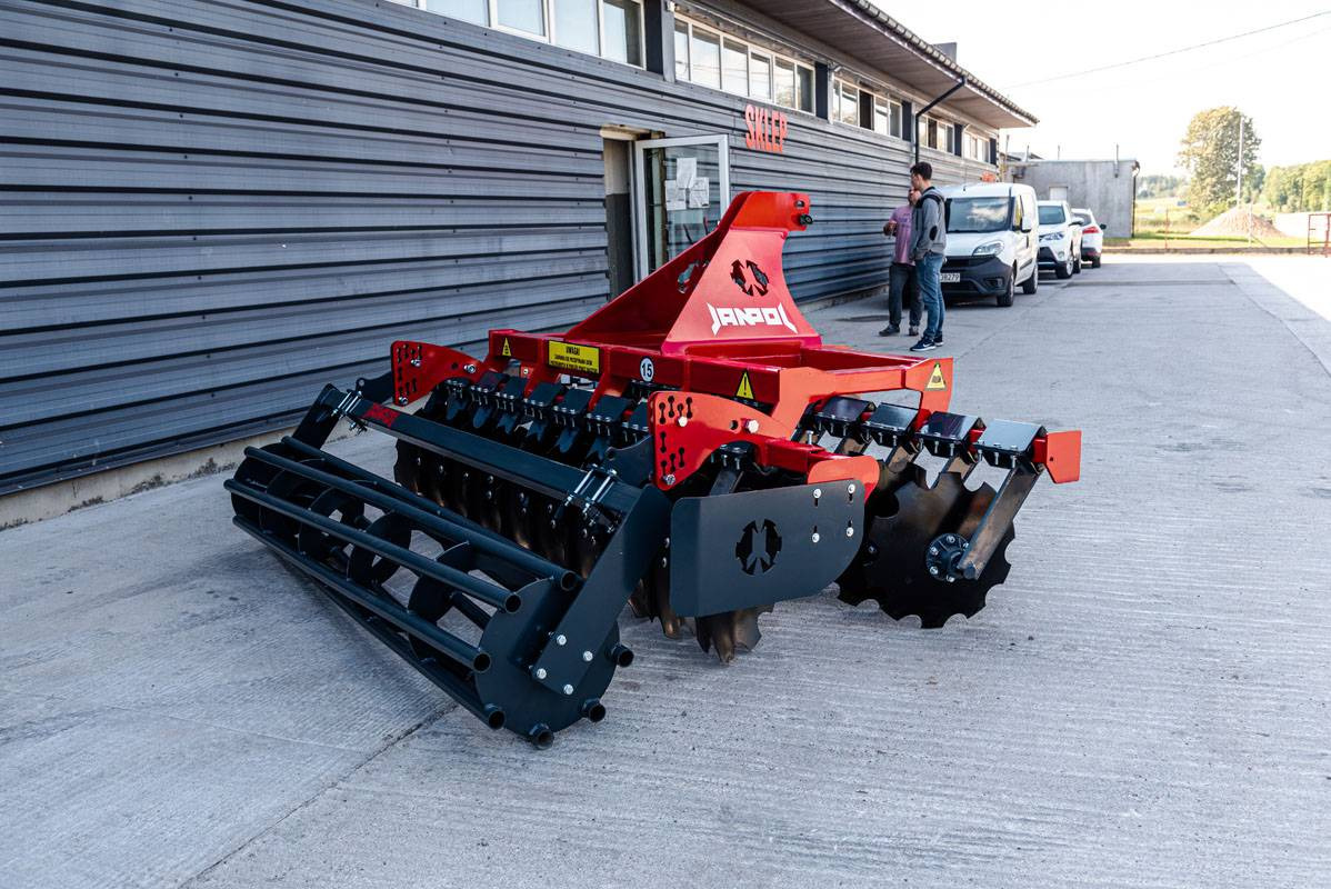 Janpol disc harrow 2.7m - Cover crop: photos 2 Janpol disc harrow 2.7m - Cover crop: photos 2