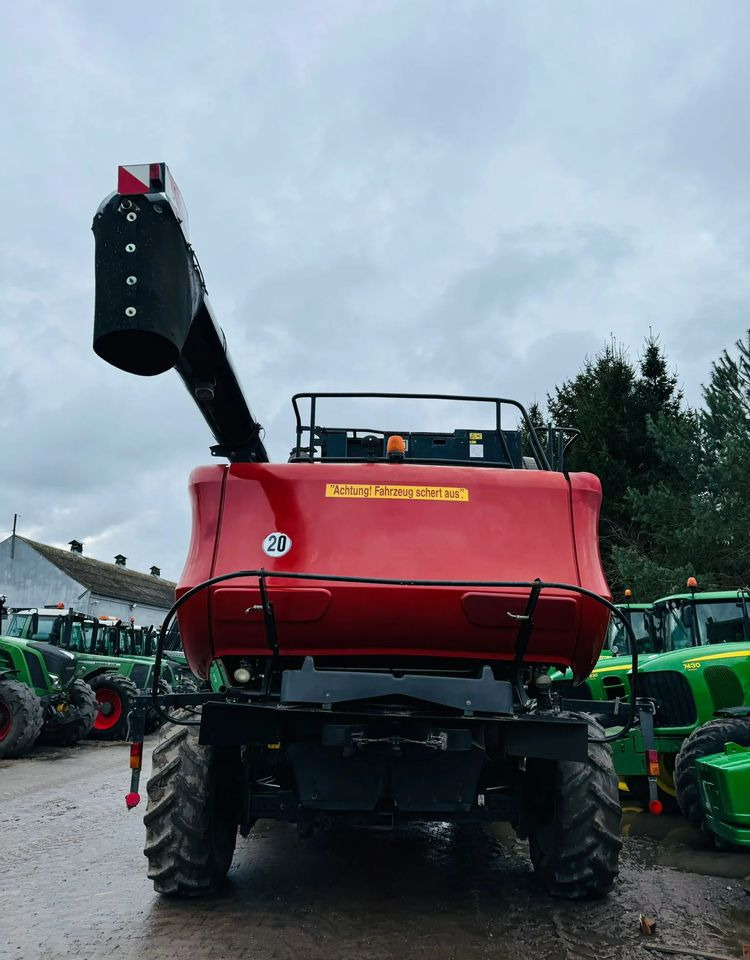 Moissonneuse-batteuse Case IH AFH 8010: photos 6