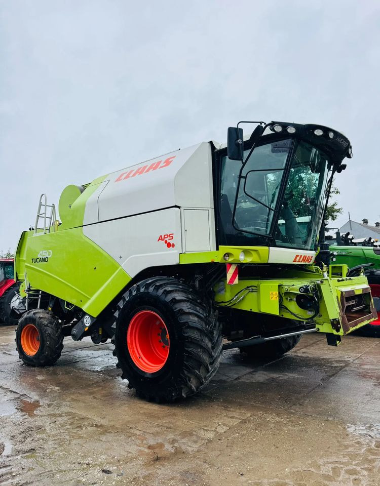 Claas Tucano 450 - Moissonneuse-batteuse: photos 3 Claas Tucano 450 - Moissonneuse-batteuse: photos 3