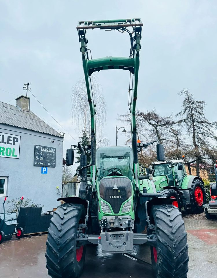 Tracteur agricole Fendt 724: photos 7