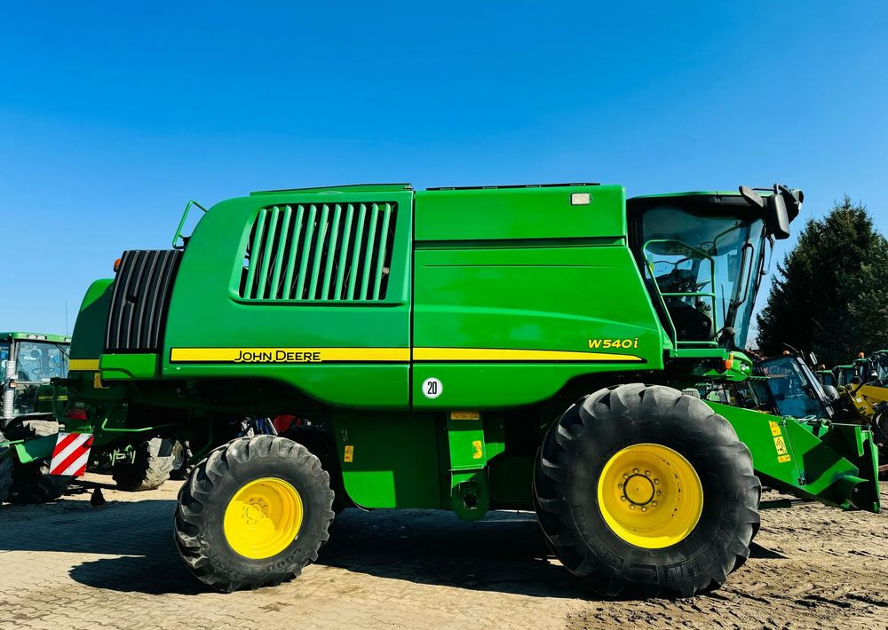 John Deere W540i - Moissonneuse-batteuse: photos 4 John Deere W540i - Moissonneuse-batteuse: photos 4