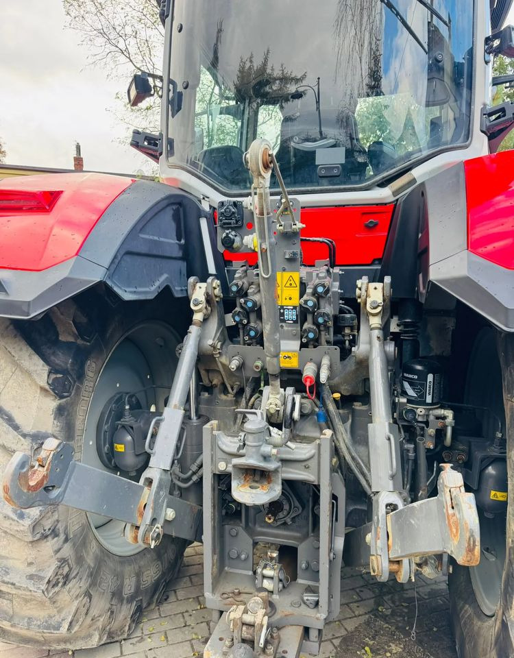 Tracteur agricole Massey Ferguson 8S.225: photos 11 Tracteur agricole Massey Ferguson 8S.225: photos 11