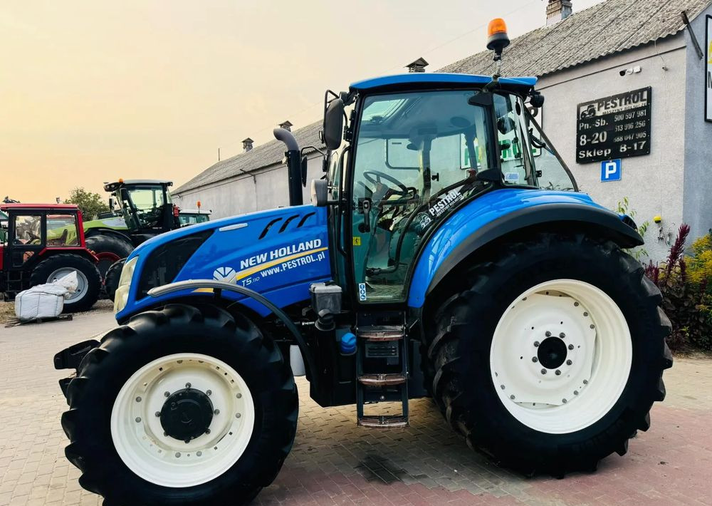 New Holland T5.110 - Tracteur agricole: photos 3 New Holland T5.110 - Tracteur agricole: photos 3