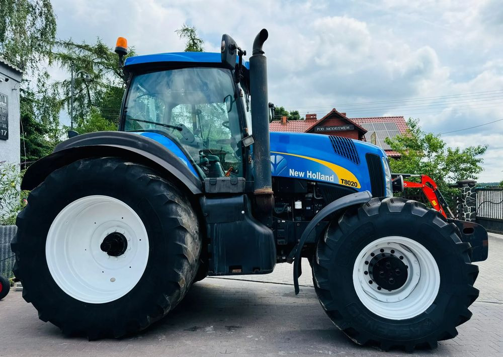 New Holland T8020 - Tracteur agricole: photos 3 New Holland T8020 - Tracteur agricole: photos 3