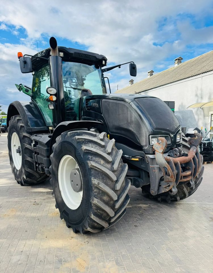 Valtra S233 - Tracteur agricole: photos 1 Valtra S233 - Tracteur agricole: photos 1