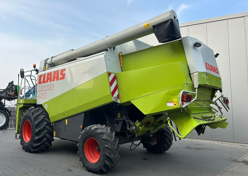 Claas Lexion 460 - Moissonneuse-batteuse: photos 3 Claas Lexion 460 - Moissonneuse-batteuse: photos 3