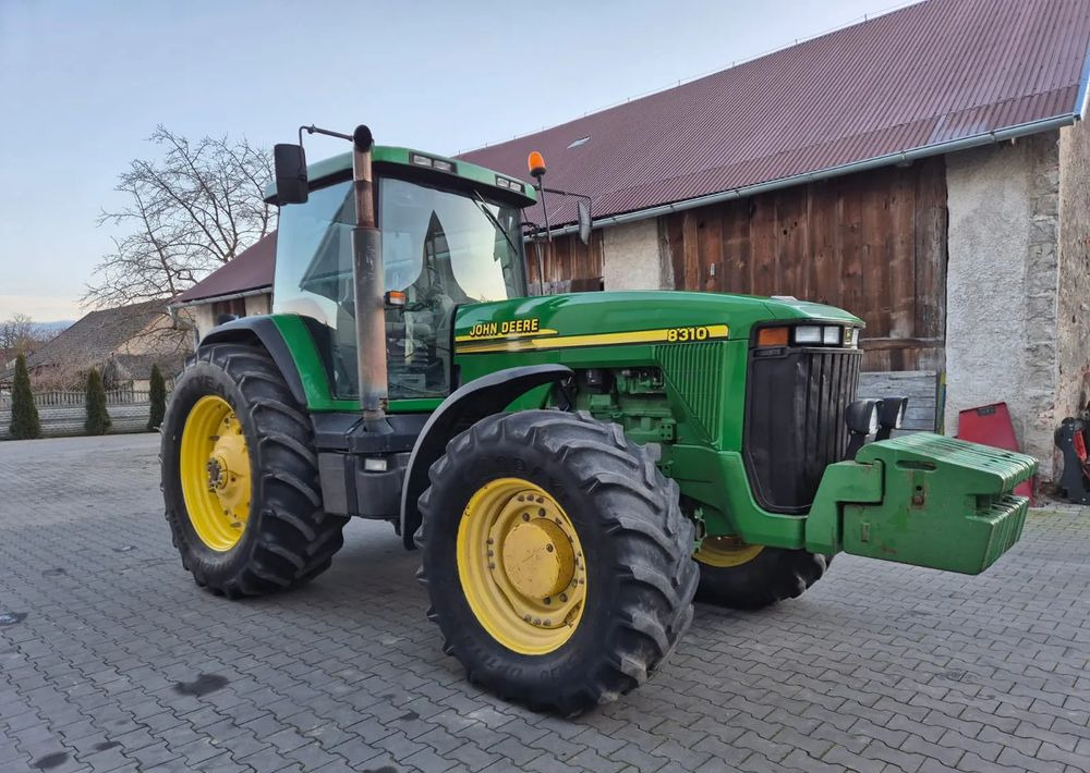 John Deere 8310 - Tracteur agricole: photos 2 John Deere 8310 - Tracteur agricole: photos 2