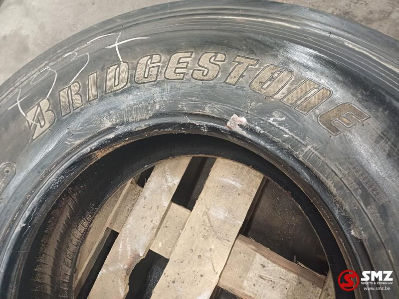 Bridgestone Occ vrachtwagenband Bridgestone 315/80R22.5 - Pneu pour Camion: photos 2 Bridgestone Occ vrachtwagenband Bridgestone 315/80R22.5 - Pneu pour Camion: photos 2