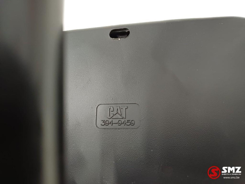 Caterpillar Mirror side view Caterpillar - Rétroviseur pour Matériel de manutention: photos 3 Caterpillar Mirror side view Caterpillar - Rétroviseur pour Matériel de manutention: photos 3